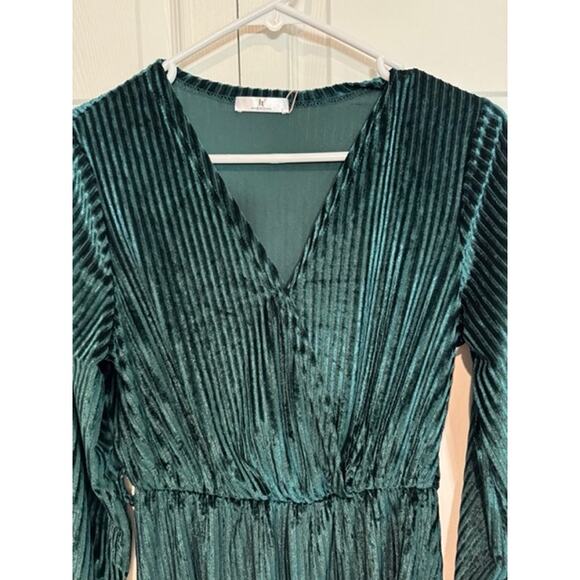 NEW Emerald Green Velvet Velour Dress Long Sleeve V Neck Dress - Picture 8 of 11